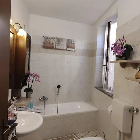 Casa Valletta Affittacamere Mezzomerico