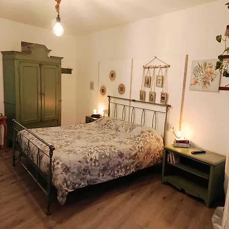 Casa Valletta * Mezzomerico