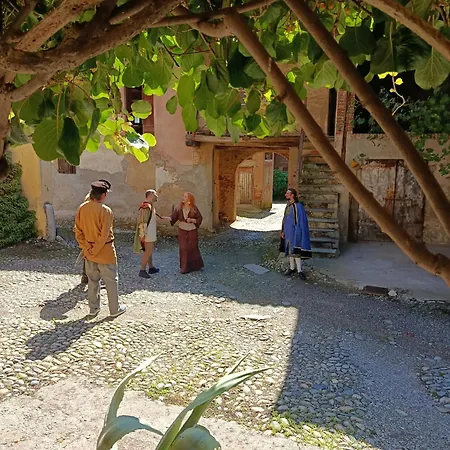 Casa Valletta Konukevi Mezzomerico