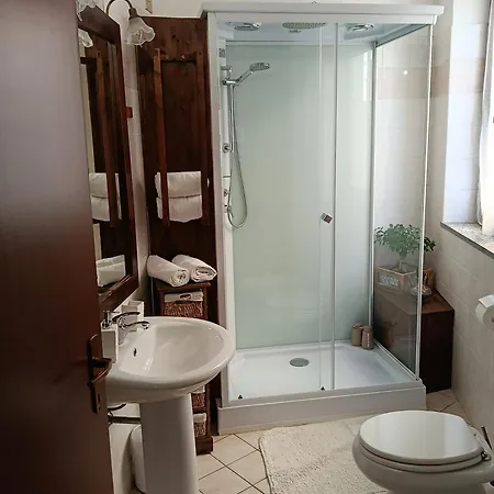 Casa Valletta Konukevi Mezzomerico